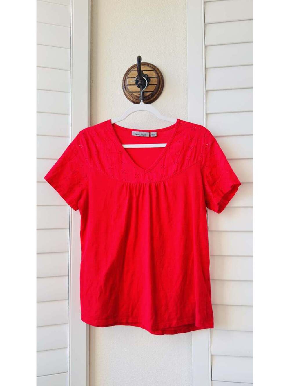 Jason Maxwell Red Eyelet V-Neck Short Sleeve Top - Size L